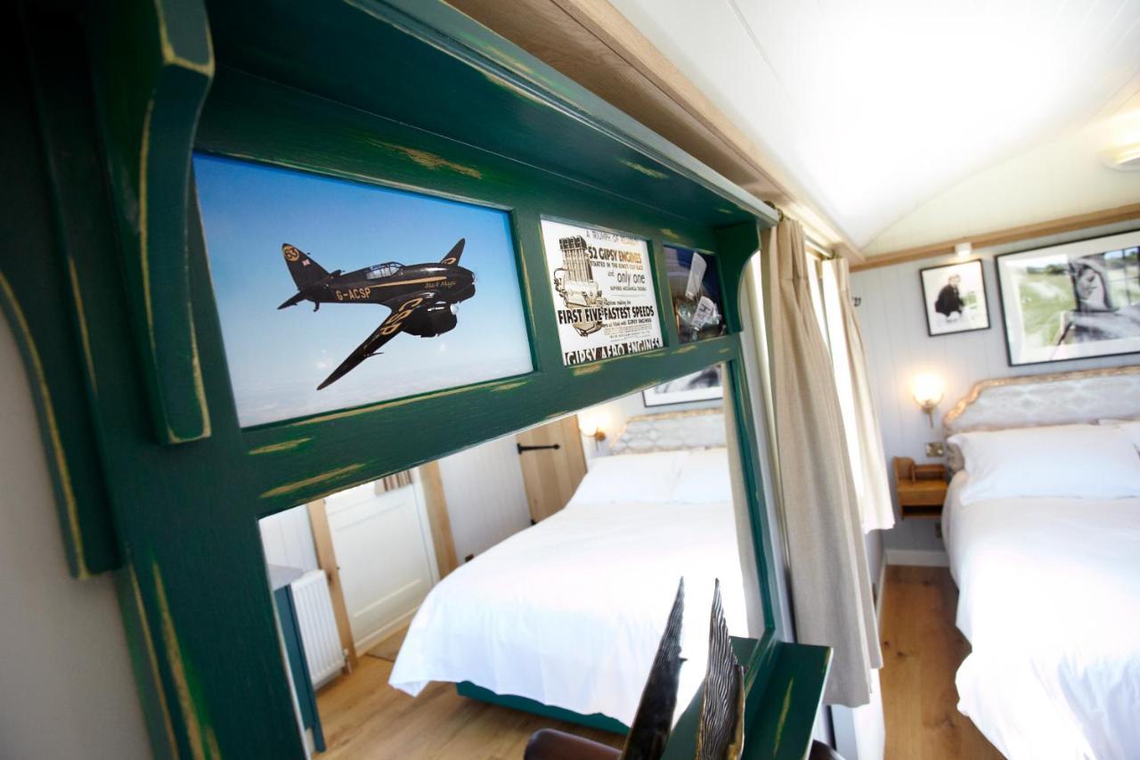 Hornington Manor Luxury Shepherd Huts York Ngoại thất bức ảnh